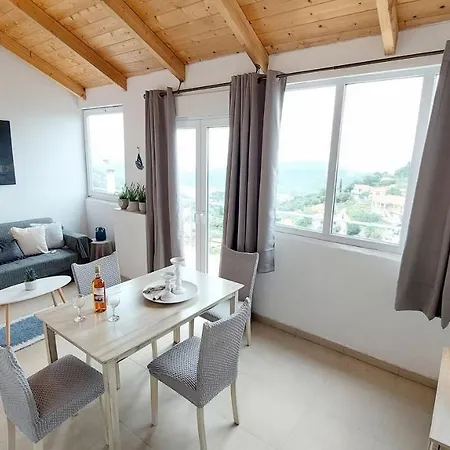 Διαμέρισμα Captain's Sea View